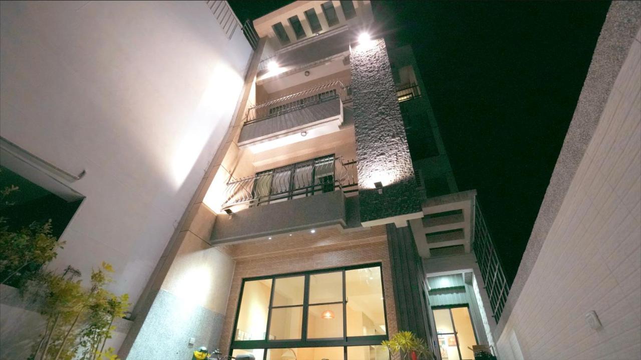 咻咻宿 Xiuxiu 電梯宅 T'ai-tung Extérieur photo